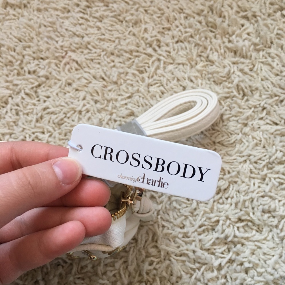 WHITE CROSSBODY - Picture 8 of 8